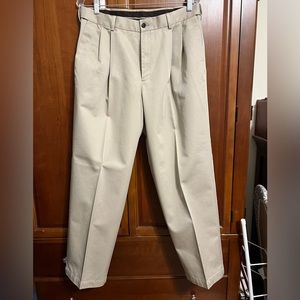 Mes’s Haggar Dress Pants